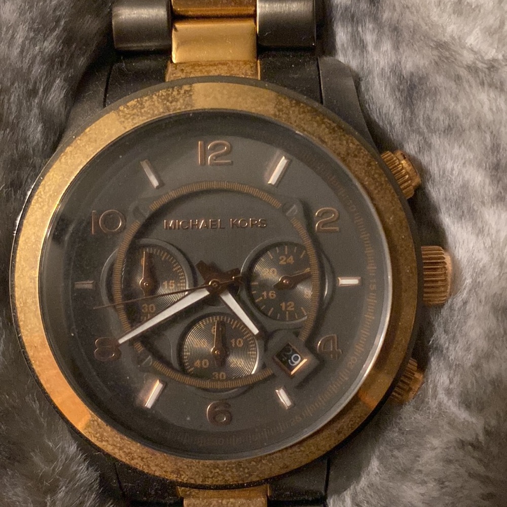 Michael Kors watch - Picture 2 of 3